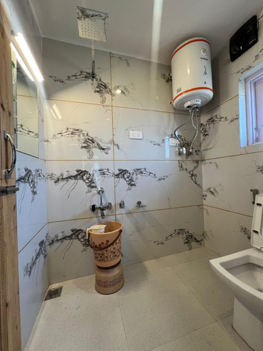 Bathroom 2, D'SHIEKH'S RESORT GUREZ , Bandipore