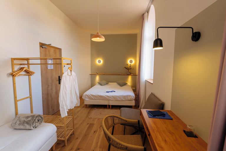 Bedroom 3, Hôtellerie de l'Abbaye du Désert, Haute-Garonne
