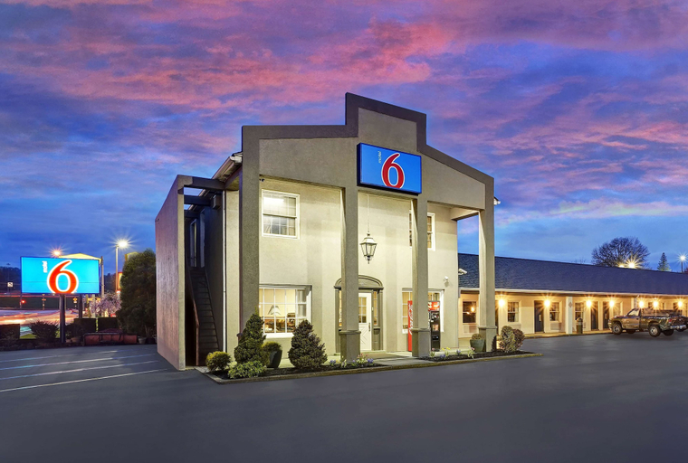 Exterior & Views 5, Motel 6 Washington, PA, Washington