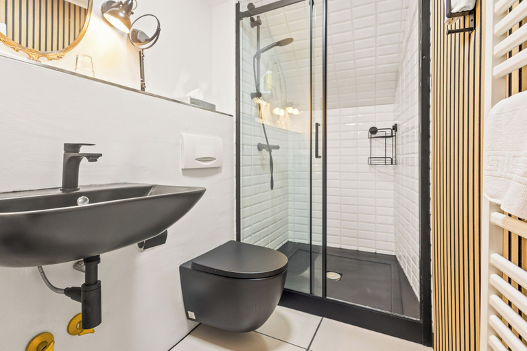 Bathroom 5, Burghotel Haselünne, Emsland