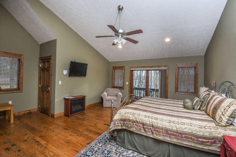 Bedroom 2, Donnas Choice by Taylor Made Deep Creek, Garrett