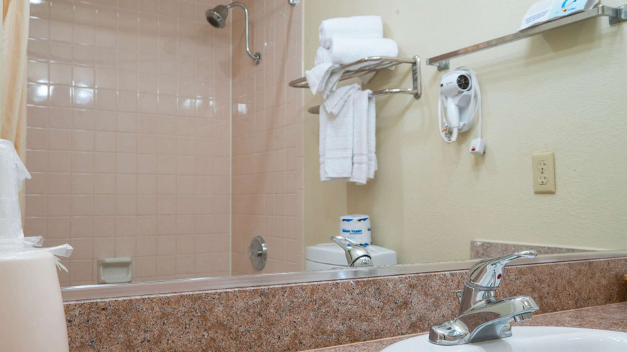 Bathroom 4, Studio 6 Anaheim Hills, CA, Orange