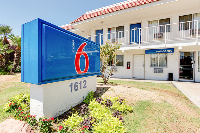 Exterior & Views 1, Motel 6 Tempe, AZ - Scottsdale South, Maricopa