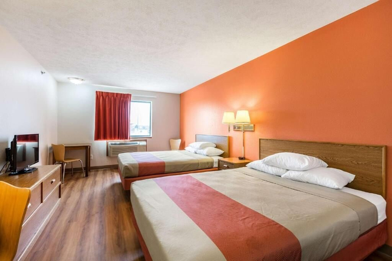 Bedroom 3, Motel 6 Percival, IA, Fremont