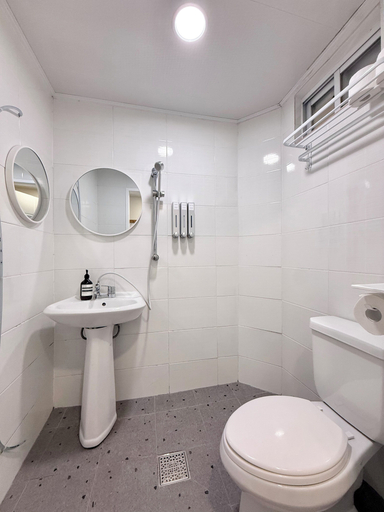 Bathroom 3, BUSAN CIRCLESTAY HOTEL, Dong