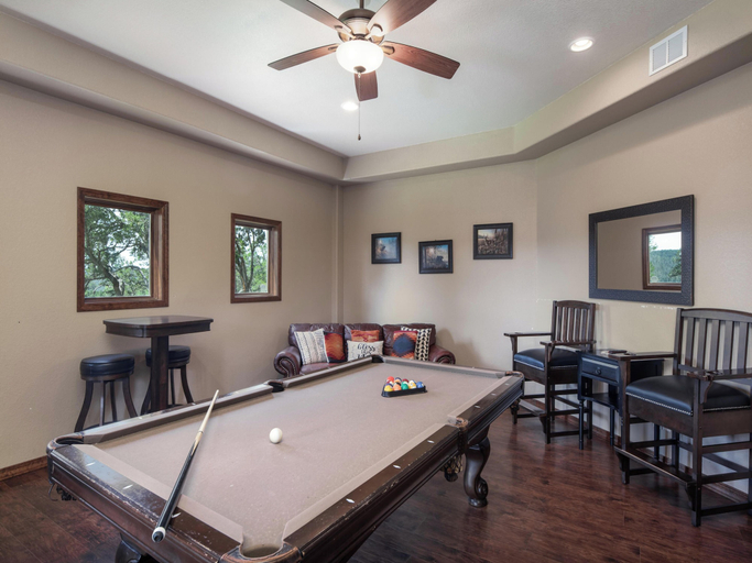 Food & Drinks, Avalon by Ruidoso Vacation Rentals, Lincoln