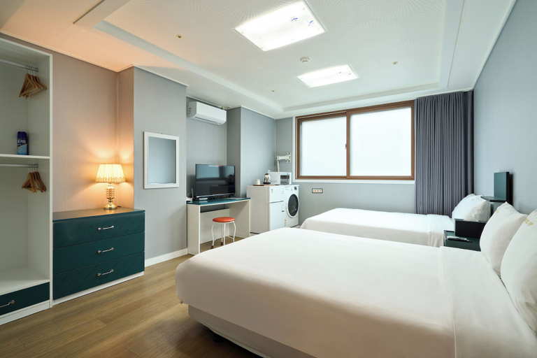 Bedroom 3, Yeongdeungpo VIP Hotel, Yeongdeungpo