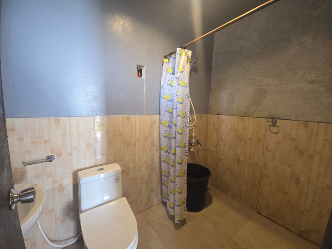 Bathroom 4, Islandfront Cottages, El Nido