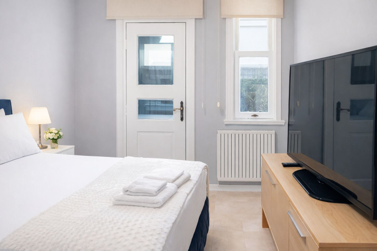 Bedroom 3, Valide I Suit, Kadıköy