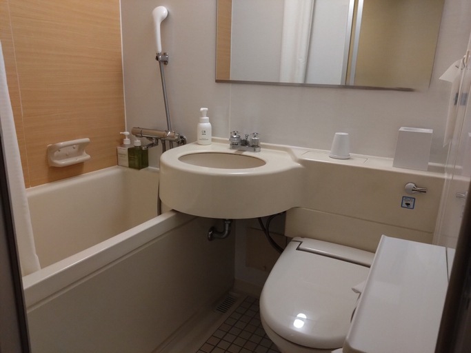 Bathroom 5, Asakusa Central Hotel, Taitō