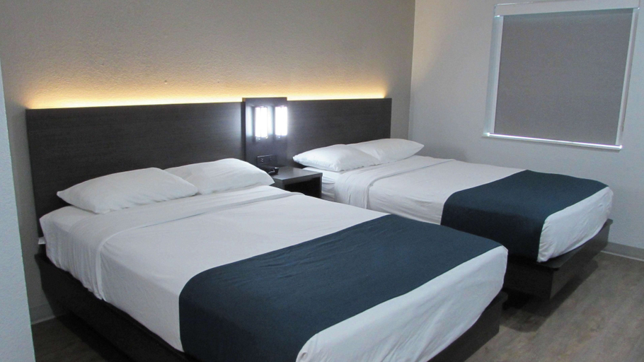 Bedroom 5, Motel 6-West Des Moines, IA GA, Dallas