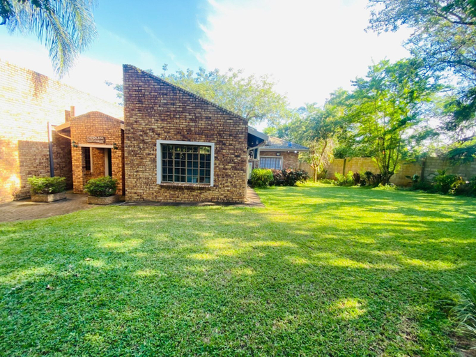 Exterior & Views 2, Shingalana Guest House, Ehlanzeni