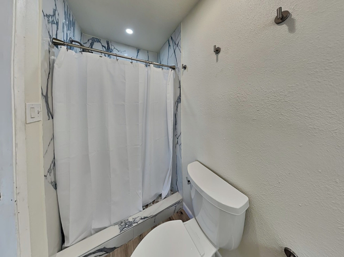 Bathroom 4, Sea Breeze Escape by Silver Sands Vacation Rentals, Nueces