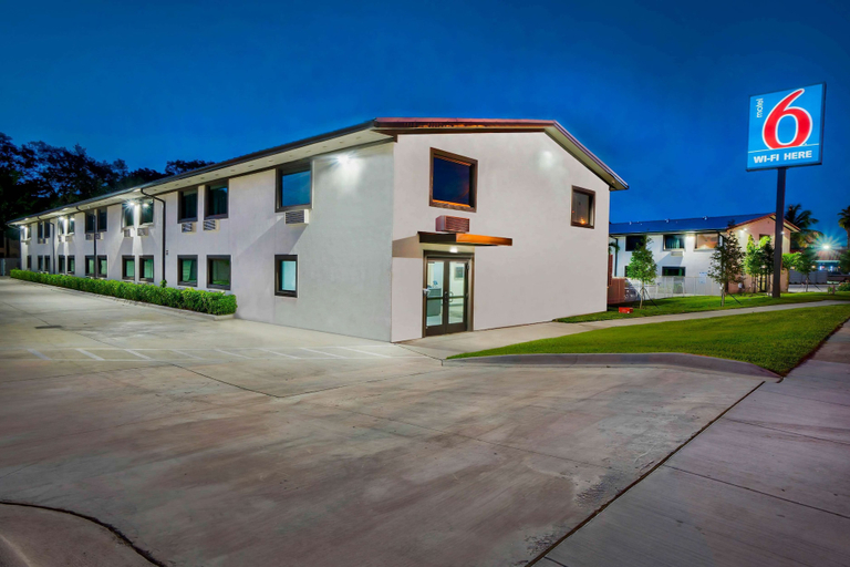 Exterior & Views 2, Motel 6 Fort Lauderdale, FL, Broward
