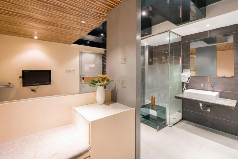 Bathroom 3, Zhiling Homestay (Five Star Street City Center), Liuzhou