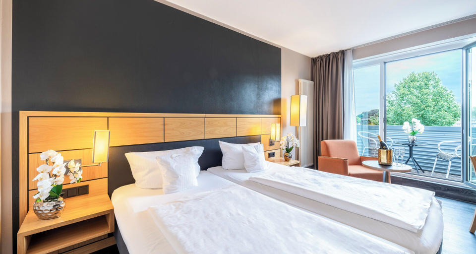 Bedroom 3, PLAZA INN Heidehof, Celle