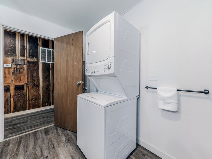 Bathroom 4, Midtown Lodge by Ruidoso Vacation Rentals, Lincoln