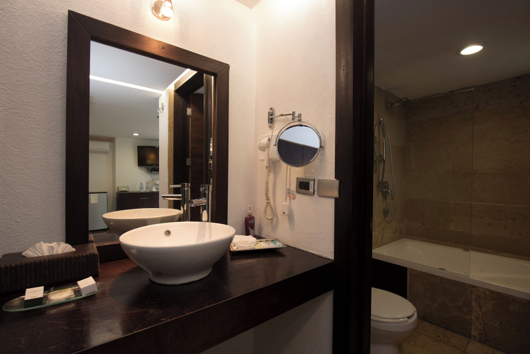 Bathroom 5, Colombe Boutique, Coatepec