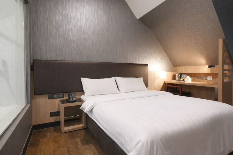 Bedroom 3, Amrise Hotel Kitchener, Singapore
