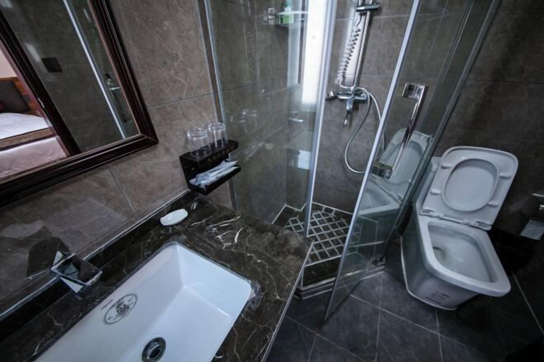 Bathroom 4, Jiuhua Airport Hotel, Chizhou