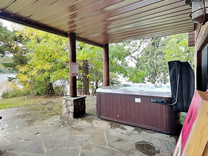 Others 5, Bear Hollow Lodge by Taylor Made Deep Creek, Garrett