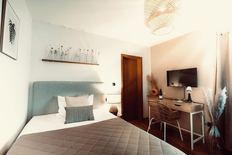 Bedroom 3, Landhotel Sonnenhof, Südliche Weinstraße