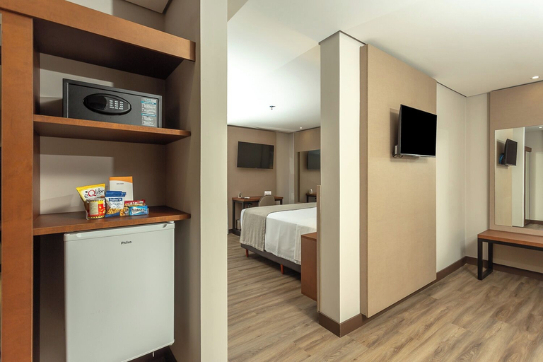 Bedroom 4, Hotel Roochelle Convention by Nobile, Curitiba
