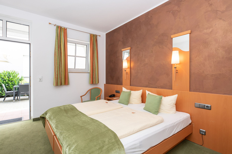 Bedroom 3, Hotel Bitburger Hof, Eifelkreis Bitburg-Prüm