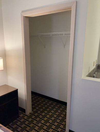 Bathroom 4, Regency Inn and Suites, Santa Rosa