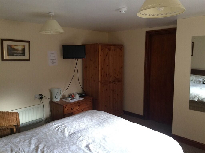 Bedroom 2, Fox & Hounds Inn, North Yorkshire