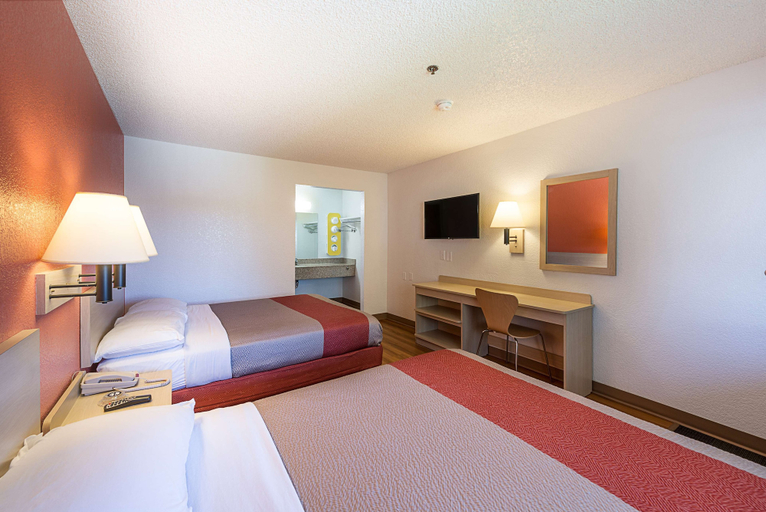 Bedroom 5, Motel 6 Sparks, NV - Airport - Sparks, Washoe