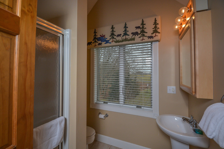 Bathroom 3, Lakeside Story by Taylor Made Deep Creek, Garrett