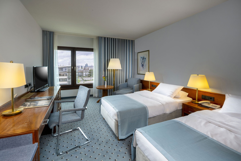 Bedroom 2, Maritim Hotel Darmstadt, Darmstadt
