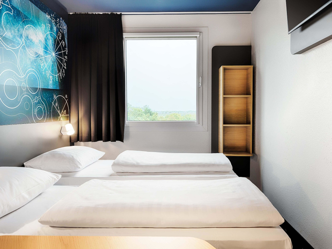 Bedroom 4, B&B Hotel München-Garching, München
