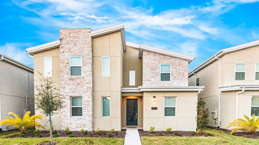 Exterior & Views 2, Family Oasis: Pool, Themed Rooms & Resort Access, Osceola