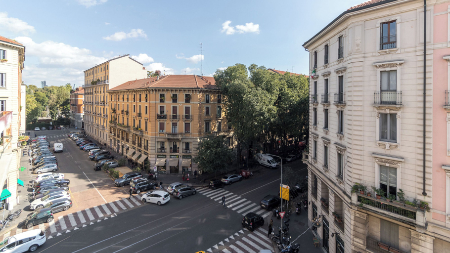 Others 3, Italianway Comfort - Vincenzo Monti 29 B, Milano