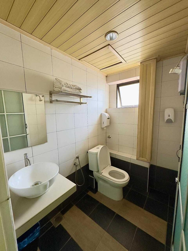 Bathroom 3, Hong Kong Hotel, Cameron Highlands
