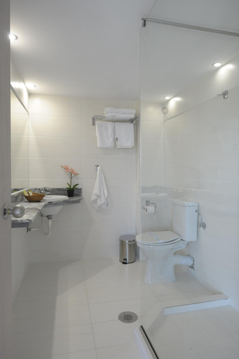 Bathroom 5, Evia Riviera Resort by Anayia All Inclusive Resorts, Central Greece