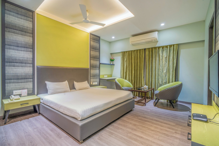 Bedroom 4, Hotel Varun, Guna