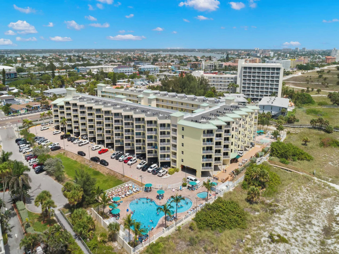 Exterior & Views 2, Sunset Vistas 504S by Distinctive Beach Rentals, Pinellas