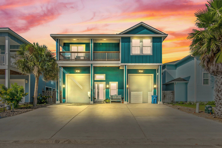Exterior & Views 2, Sun of a Beach by Silver Sands Vacation Rentals, Nueces