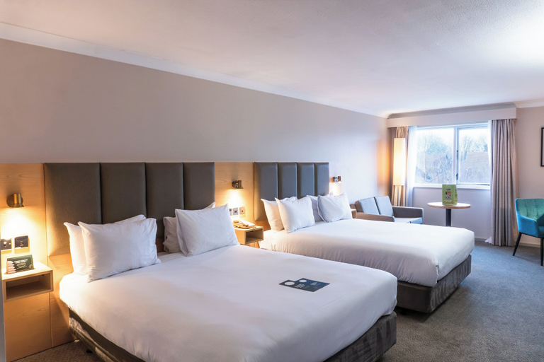 Bedroom 4, Holiday Inn MAIDSTONE - SEVENOAKS by IHG, Kent
