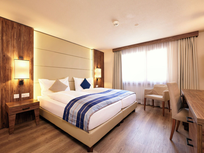 Bedroom 3, Hotel Ambassador Zermatt, Visp