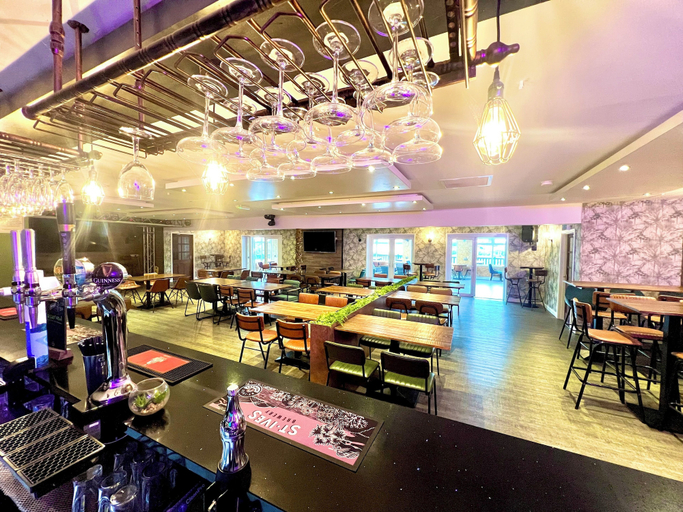 Food & Drinks, Calloose Holiday Park, Cornwall