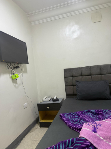 Bedroom 3, Best Dreams Hotel, Ad-Duqi