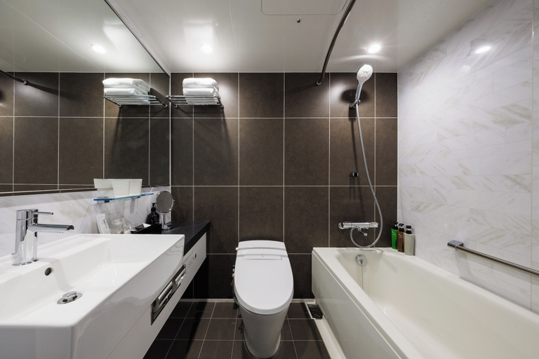 Bathroom 5, Hotel Metropolitan Edmont Tokyo, Chiyoda