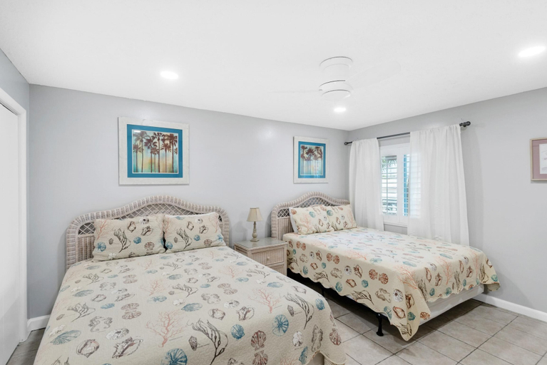 Bedroom 3, Mariner West 205, Bay