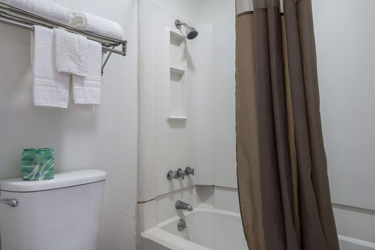 Bathroom 4, Motel 6 Marshall, TX, Harrison