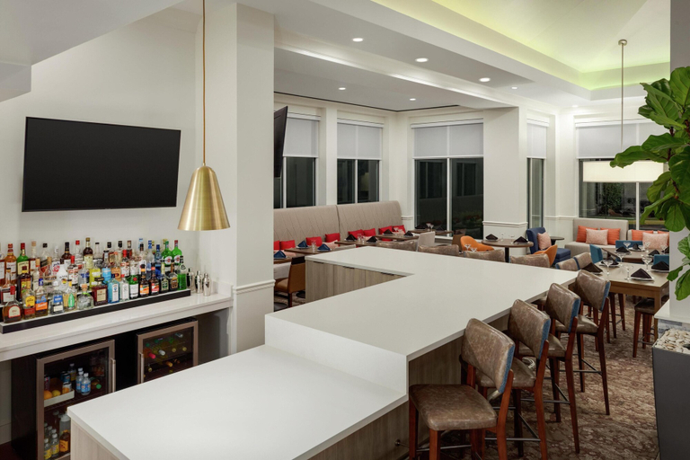 Food & Drinks 5, Hilton Garden Inn Allentown Bethlehem Airport, Lehigh