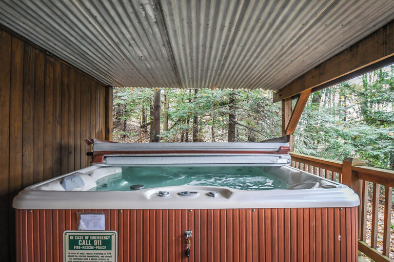 Others 5, Highland Retreat by Taylor Made Deep Creek, Garrett